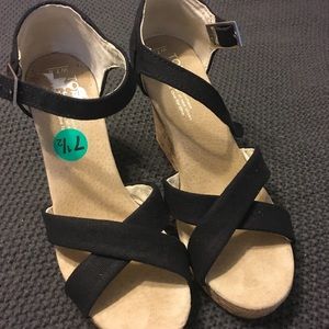 Black Toms wedges